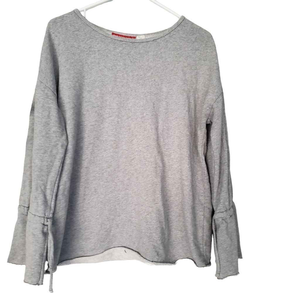 𝅺SAKS fifth Avenue bell sleeve shirt top medium